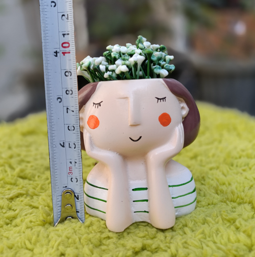 GIRL MODEL 1 PLANTER