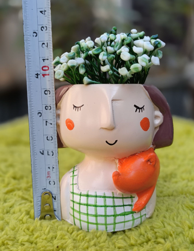 GIRL MODEL 3 PLANTER