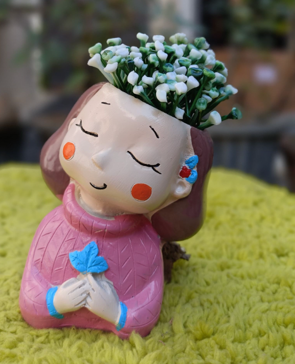 SET OF 4 GIRL PLANTER