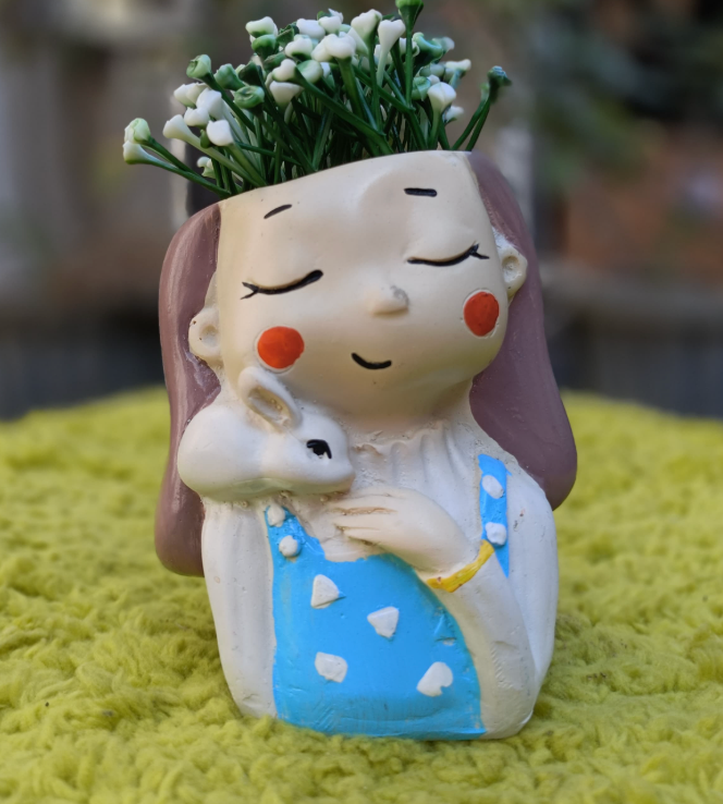 SET OF 4 GIRL PLANTER