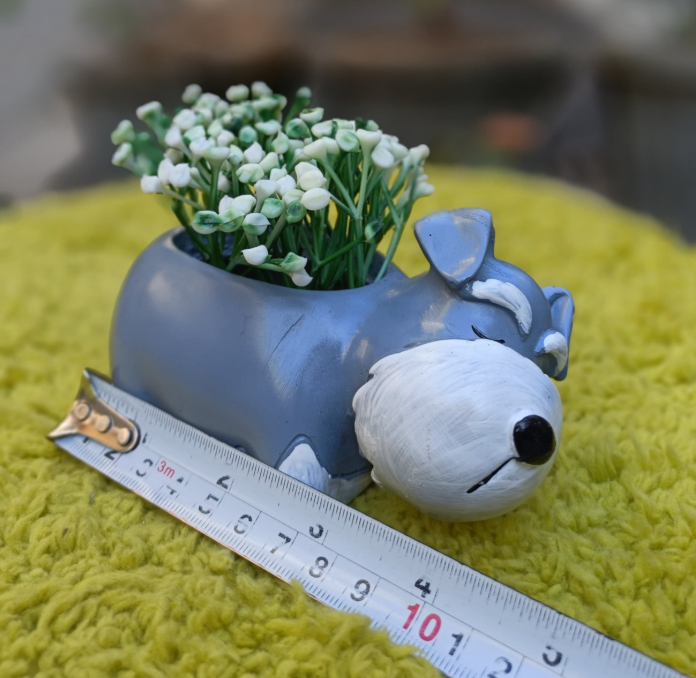 DOG MODEL 7 PLANTER