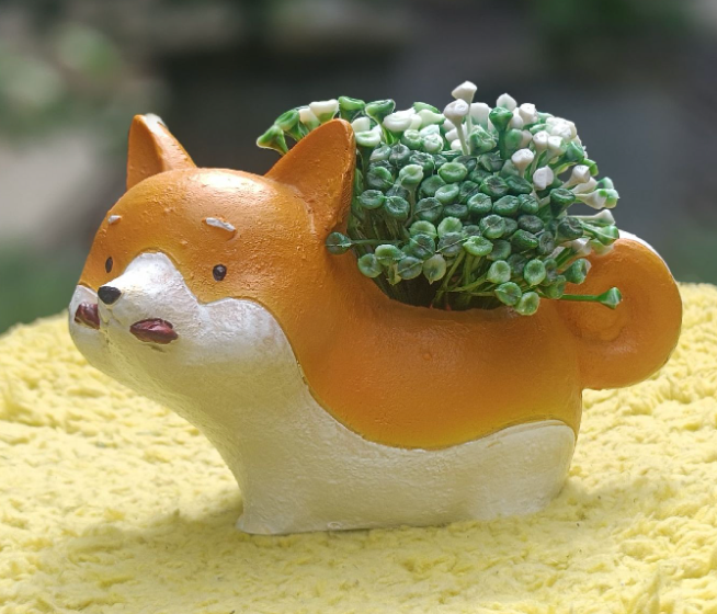 DOG WITH BONE PLANTER