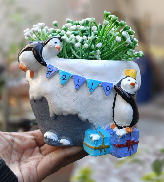 PENGUIN GIFTS Planter