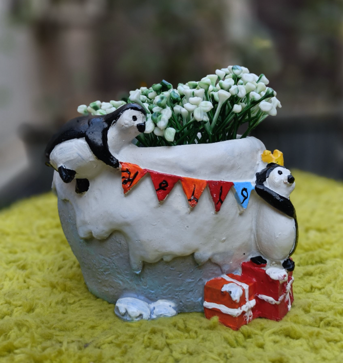 PENGUIN GIFTS Planter
