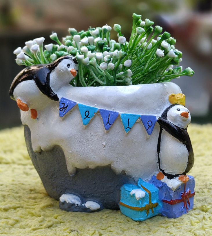 PENGUIN GIFTS Planter