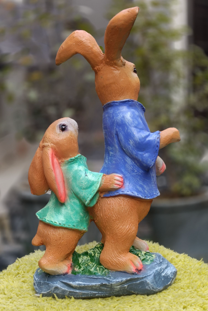 Rabbit with kit Figurine