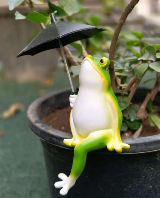 Sitting Frog with Umbrella Figurine
