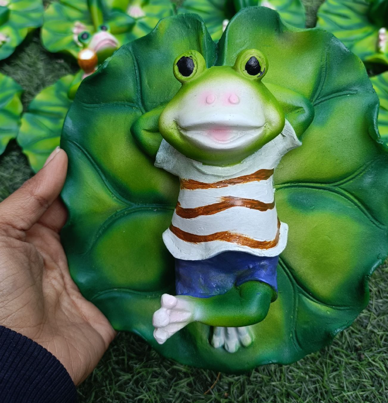 FLOATING FROG MODEL 1