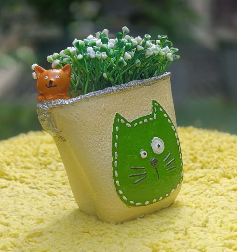 Small Pouch Planter